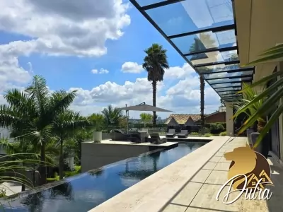 SÃO PAULO II Granja Viana 1300m² 05 Dormitórios 05 Suítes 4 Vagas