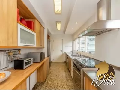 Edifício Itaituba Vila Uberabinha 243m² 03 Dormitórios 03 Suítes 4 Vagas