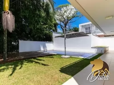 Condominio Porto Fino Parque Colonial 751m² 04 Dormitórios 04 Suítes 8 Vagas