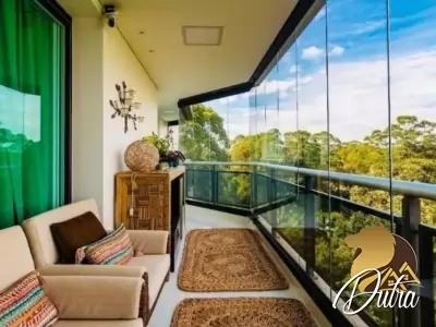 Condominio da Chacara Santa Helena Santo Amaro 350m² 04 Dormitórios 04 Suítes 3 Vagas