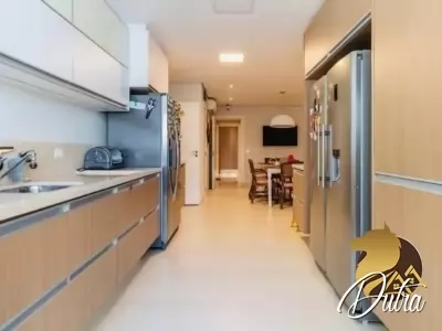 Condominio da Chacara Santa Helena Santo Amaro 350m² 04 Dormitórios 04 Suítes 3 Vagas