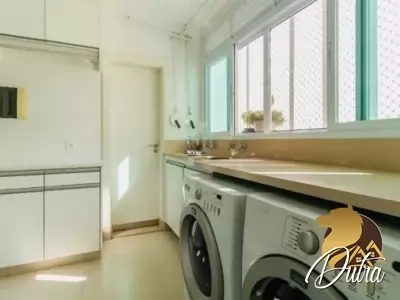 Condominio da Chacara Santa Helena Santo Amaro 350m² 04 Dormitórios 04 Suítes 3 Vagas