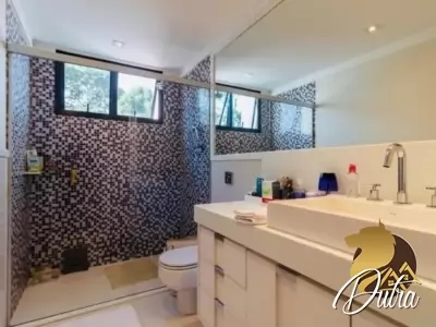 Condominio da Chacara Santa Helena Santo Amaro 350m² 04 Dormitórios 04 Suítes 3 Vagas