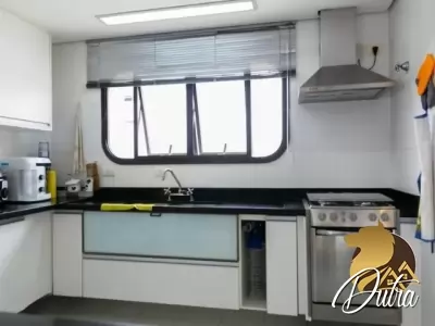 Edifício Adriana Aclimação 240m² 04 Dormitórios 02 Suítes 3 Vagas