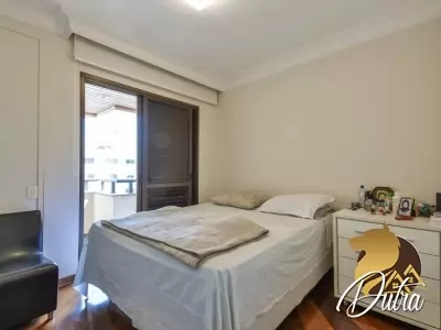 Parque dos Jerivás Moema 227m² 04 Dormitórios 02 Suítes 3 Vagas